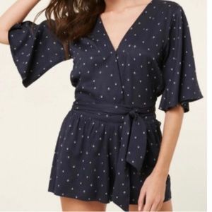 O’Neill Gabriella V Neck Romper With Open Back and Waist Tie Women’s Size Large